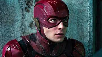 Ezra Miller como o personagem Flash - Divulgação/Warner Bros. Pictures