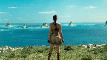 Cena da Ilha de Themyscira no filme Mulher-Maravilha (2017) - Divulgação/Warner Bros. Pictures